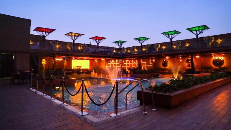OUTDOOR SWIMMING POOL-COUNTRY INN & SUITES BY RADISSON , SAHIBABAD